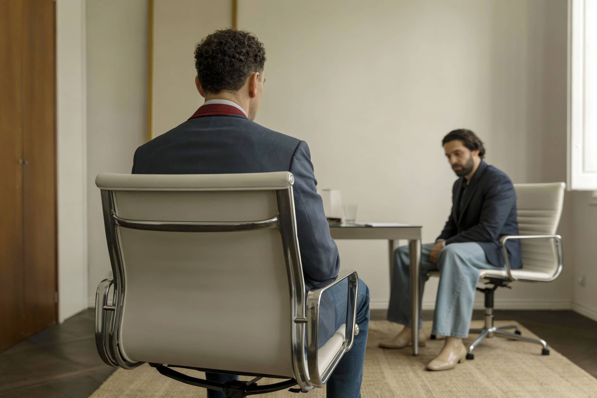 LOW-freepik__the-style-is-candid-image-photography-with-natural__15532 Sus Abogados Expertos en Derecho Penal en Barcelona. Nuestro despacho cuenta con abogados penalistas especializados en la defensa y acusación en todo tipo de procedimientos penales.